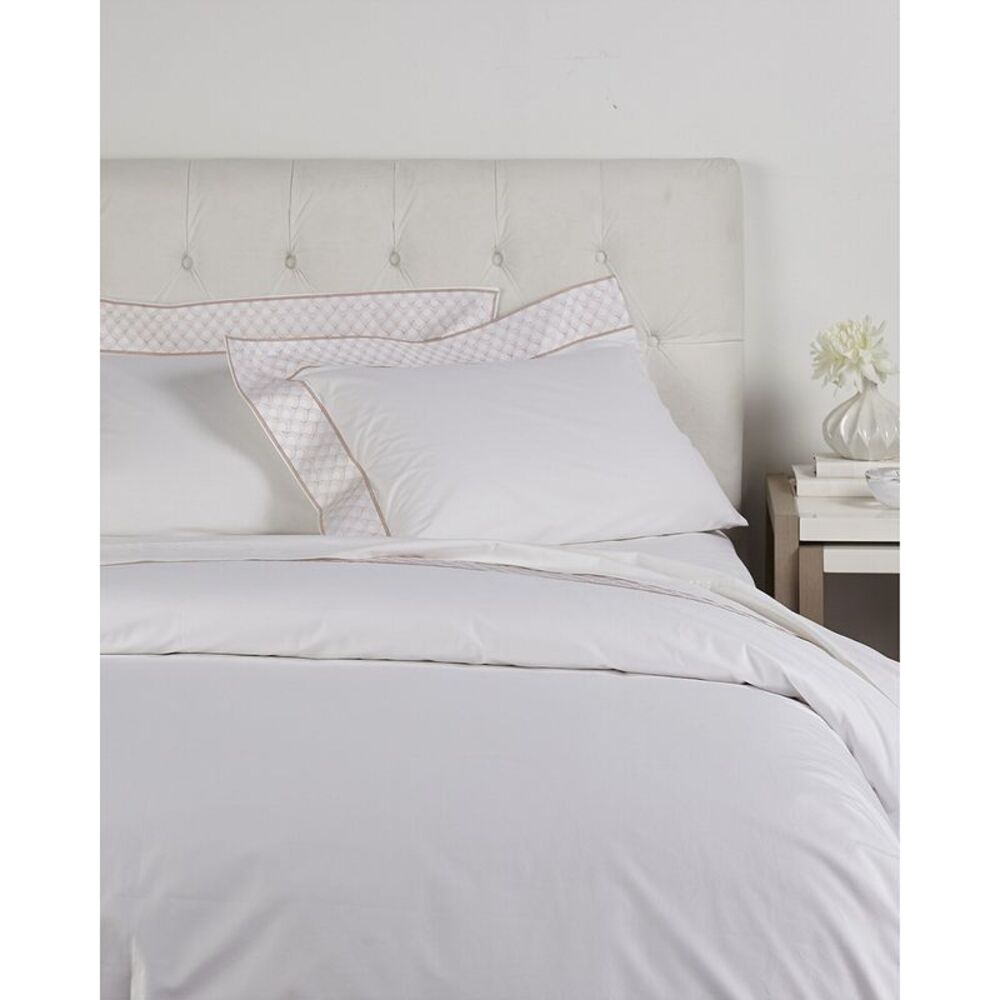 Maurizio Italy Taj Mahal Embroidered Duvet Set